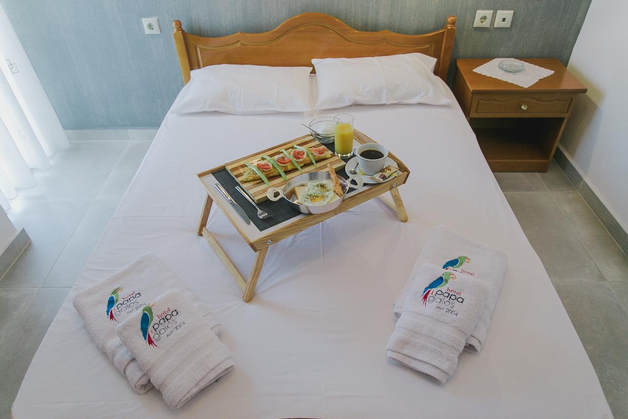 Hotel Papagalos Неос Мармарас Екстериор снимка